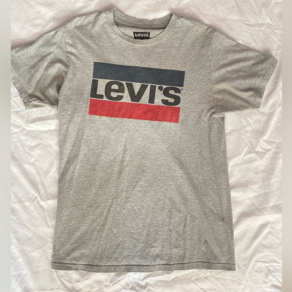 Levis Brand Tee